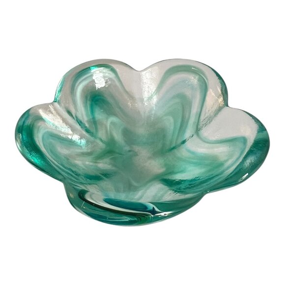 Art Glass Bowl Blue & White Swirl Leaf Flower Design 1.5" Tall 4" Diameter - Picture 4 of 6